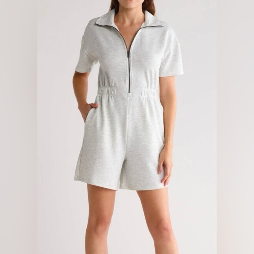 NWT Yogalicious Scuba Sarah Light Gray Smocked Waist Soft Knit Romper Size Large